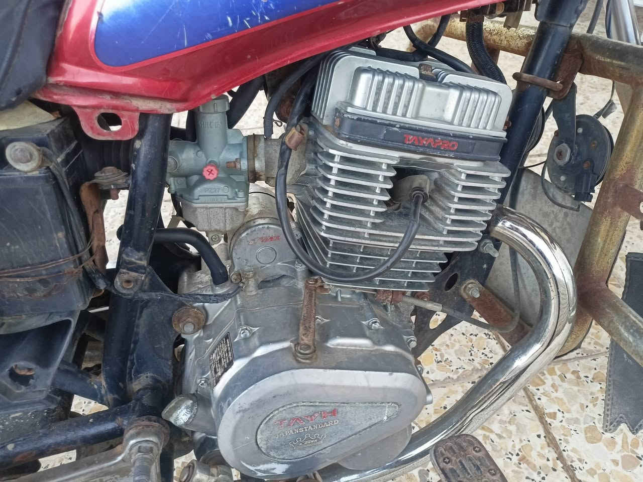 دراجه نظيفه وحلوه محرك ما مفتوح ادوات كامله بها لايت وسريعه مكان بصره قرنه سعر 350 بها مجال للشراء اغراض جديده تايرات كل شيء بيها جديد الرقم ***********
