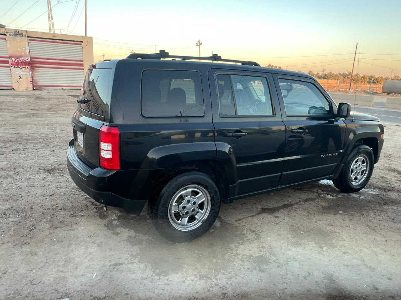 جيب باتريوت 2017
محرك 2400
كير حدادية محرك كفالة 
ضربتها بنديد وجاملغ ما واصل للشاصي
ماشيه 150 ألف 
سياره نازكة ومال جناي 
عارضها115
للاستفسار ***********
