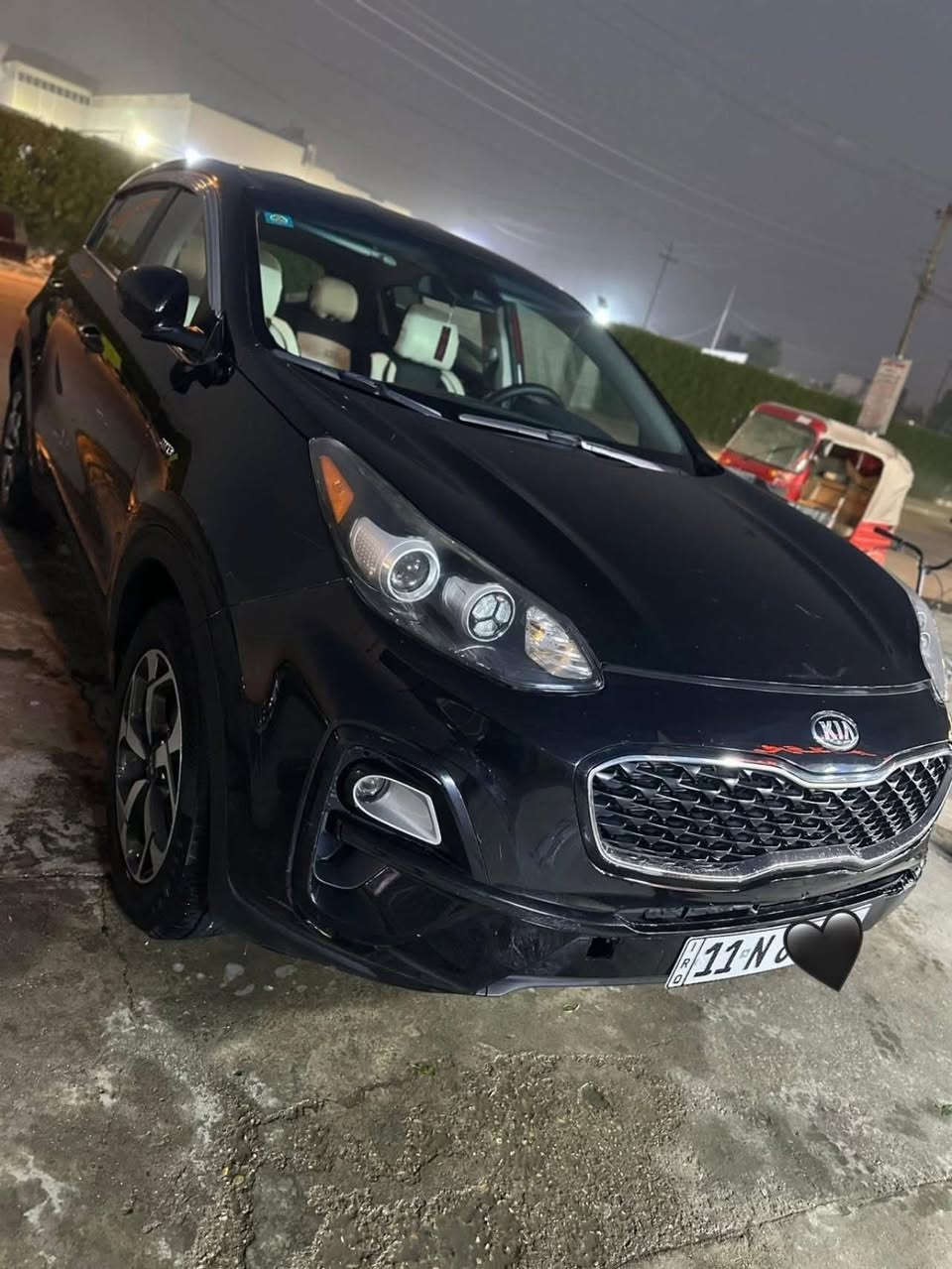 سلام عليكم سبورتج للبيع موديل 2020 وارد أمريكي حادثها كما موضح بصورة  الموصفات  4 ويل رادار أمامي كامرة خلفية المحرك 2400GDi تحكمات ستيرن شاشة جبيرة 
ماشية 76 mi سيارة بغداد بأسمي تحويل ثاني يوم 
الرقم ***********
