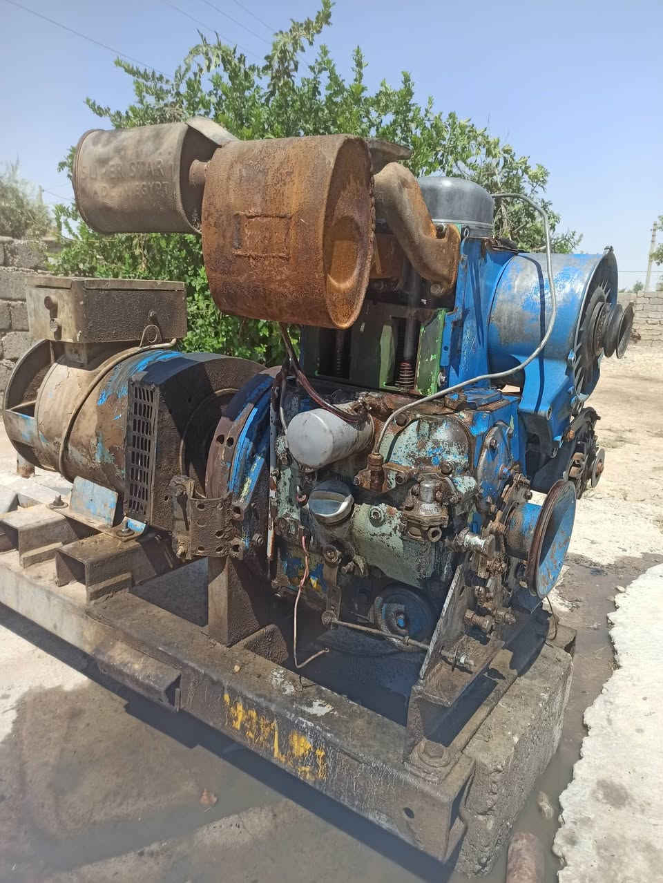 السلامو عليكم 
للبيع موالدة دويز 2بستم المرقوب 912
جنريتر 20كيفي شرط لا صرف ولا نفخ
جاهزه من كلشي السعر مليونين و100  وبيه مجال
الاتصال على ارقم ***********
