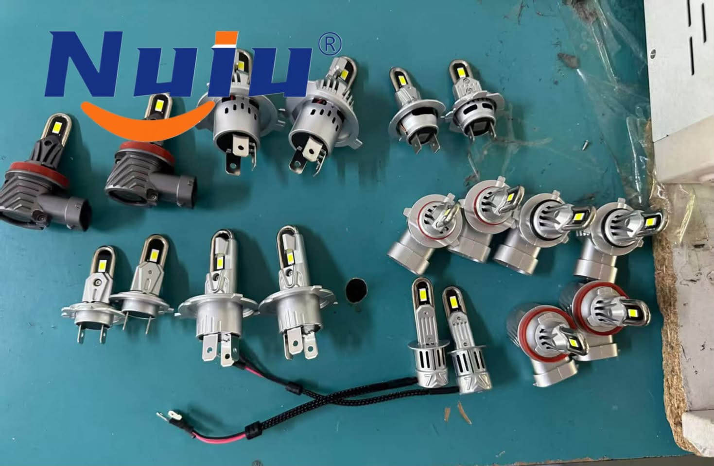 NUIU U-shaped copper tube direct insertion🔥
1:1 size for easy installation, high product brightness🥰🥰🥰

WhatsApp: +86 19068530449
WeChat: +86 13054415860

For more details, please contact me🌷

#LEDHeadlights #CarLEDLights #AutoLighting #CarSpareParts #AutoAccessories #AftermarketLights #TruckHeadlights #CarLampsForSale


**إذا كنت صاحب هذا الإعلان وتريد حذفه لأي سبب، رجاءا أرسل رسالة إلى الدعم الفني**