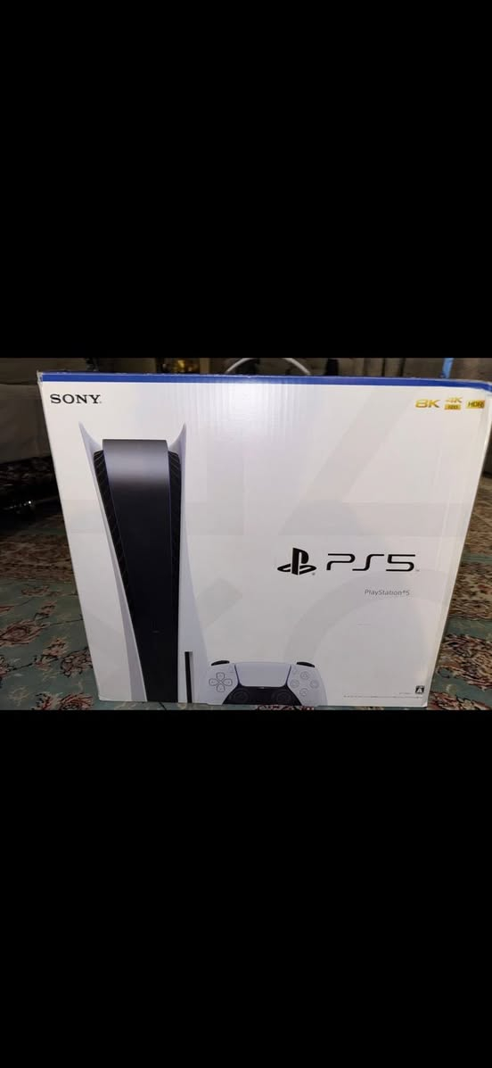 السلام عليكم
بلي ستيشن ٥ العادي مع كل الالعاب بلصوره 
و يو بي اس و كامل الملحقات 
السعر ٦٥٠ قفل 
المكان النجف حي السلام 
رقم التواصل للشراي *********** واتساب
