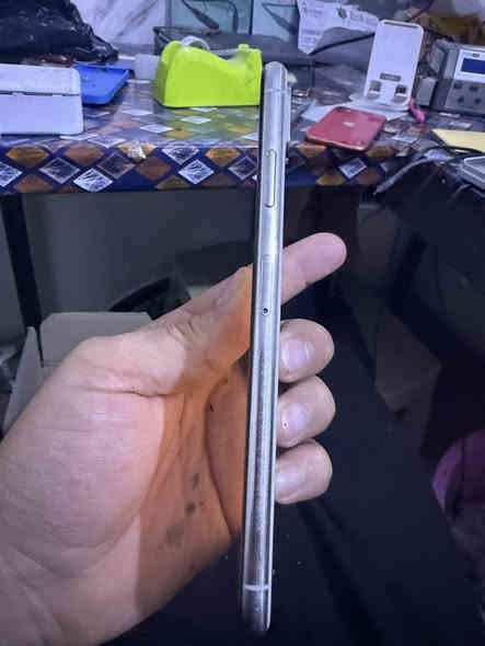 السلام عليكم ايفون اكس اس ماكس ذاكرة256 بطارية78 الجهاز ما مبدل بي اي شي مكفول وكلة شغال بعدة وكالة فقط ضهر مكسور وما ماثر على الكامرات سعر 165 الجهاز موجود زعفرانية رقمي ‭0777 574 9638‬  مراسلة فقط وتساب
