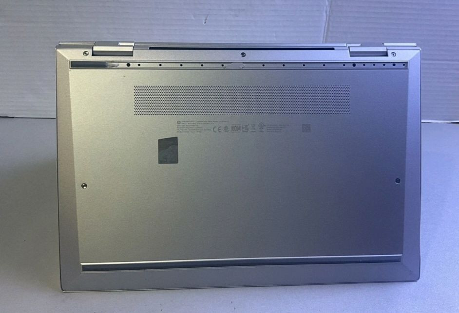 🔥 عرض خاص – آخر قطعة متوفّرة! 🔥

💰 السعر: 670 ألف دينار عراقي فقط

💻 HP x360 1040 G8 –  الجيل الحادي عشر

لابتوب عملي وأنيق، لمس + قلاب 360° مناسب للاستخدام اليومي، الدراسة، الدوام، الاجتماعات الأونلاين، وبرامج الأوفيس والتصميم الخفيف.

🔹 المواصفات الكاملة:
الموديل: HP EliteBook x360 1040 G8
المعالج: Intel Core i5-1135G7 – الجيل 11
الرام: RAM:16GB DDR4
التخزين: 512GB SSD
كرت الشاشة: Intel Iris Xe Graphics
الشاشة: 14 إنج FHD لمس – قابلة للدوران 360°
النظام: Windows 11 Pro أصلي ومفعل
الحماية: بصمة وجه + بصمة إصبع

🔌 مخارج الجهاز (Ports):

✔️ 2× USB-C Thunderbolt 4
✔️ 2× USB 3.2 Type-A
✔️ HDMI 2.0
✔️ منفذ سماعات 3.5mm
✔️ Wi-Fi 6 + Bluetooth 5.2
✔️ كاميرا HD مع غالق خصوصية

🚗 التوصيل:
توصيل لجميع محافظات العراق

الدفع عند الاستلام

🛡️ الحالة والملحقات:
نسبة نظافة عالية جداً (استخدام أوروبي نظيف)
يأتي مع شاحن أصلي + جنطة
بطارية قوية وأداء سريع
وزن خفيف وتصميم راقي

📞 للحجز والاستفسار:***********
