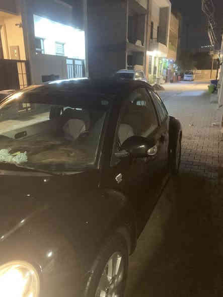 من رخصه الادمن السلام عليكم للبيع فقط فولكس
 فاجن بيتل موديل2000 محرك 2000 للبيع سعرها 58 ورقه وبيها مجال قليل جداً حك الجيه مكان السياره بغداد لاسفسار ***********
