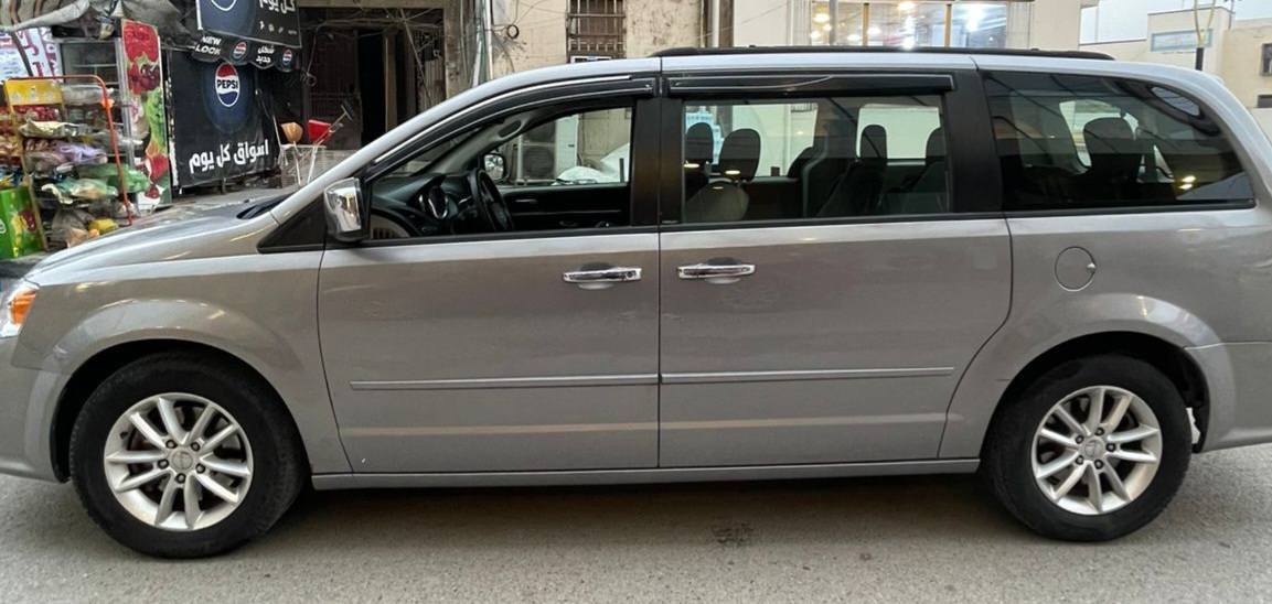 موديل ١٤ فئة sxt فول ماشيه ١٢١ الف مايل بدون ايرباك بدون دواخل جاهزه من كل شي صور الحادث والسونار واتس اب ***********
