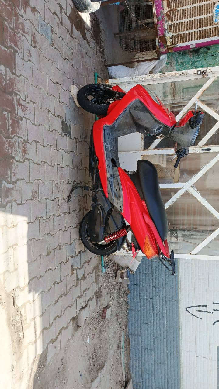 سكنس فحل كابريتر
بوشه 58/ونص شلعه ومعدل شرط ومكينه ناعمه خير من الله لاتنقيص ولا نضوح 
 صالنصه رياضي اصليه ام الختم 
700وبيها مجال
المكان الديوانية قضاء غماس 
رقم ***********
