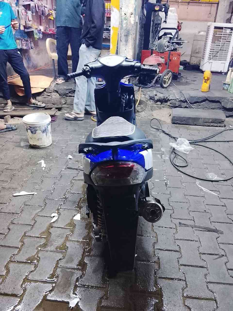 سلام عليكم  دراجه ماكس عدله للبيع مكاني نجف الرقم ***********
