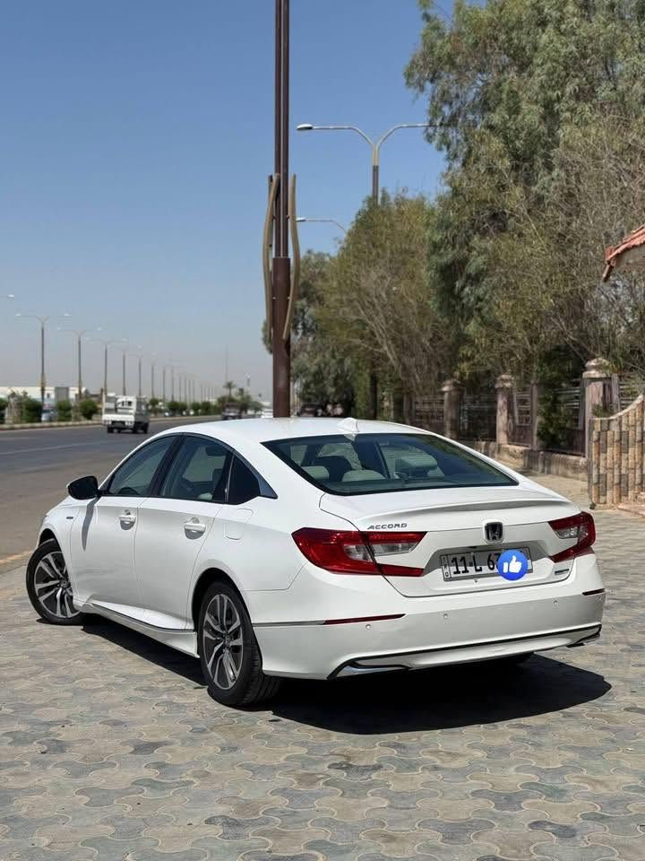 اكورد 22 
سعر 170 
ترهم مراوس بب BYD سل فايف


**إذا كنت صاحب هذا الإعلان وتريد حذفه لأي سبب، رجاءا أرسل رسالة إلى الدعم الفني**