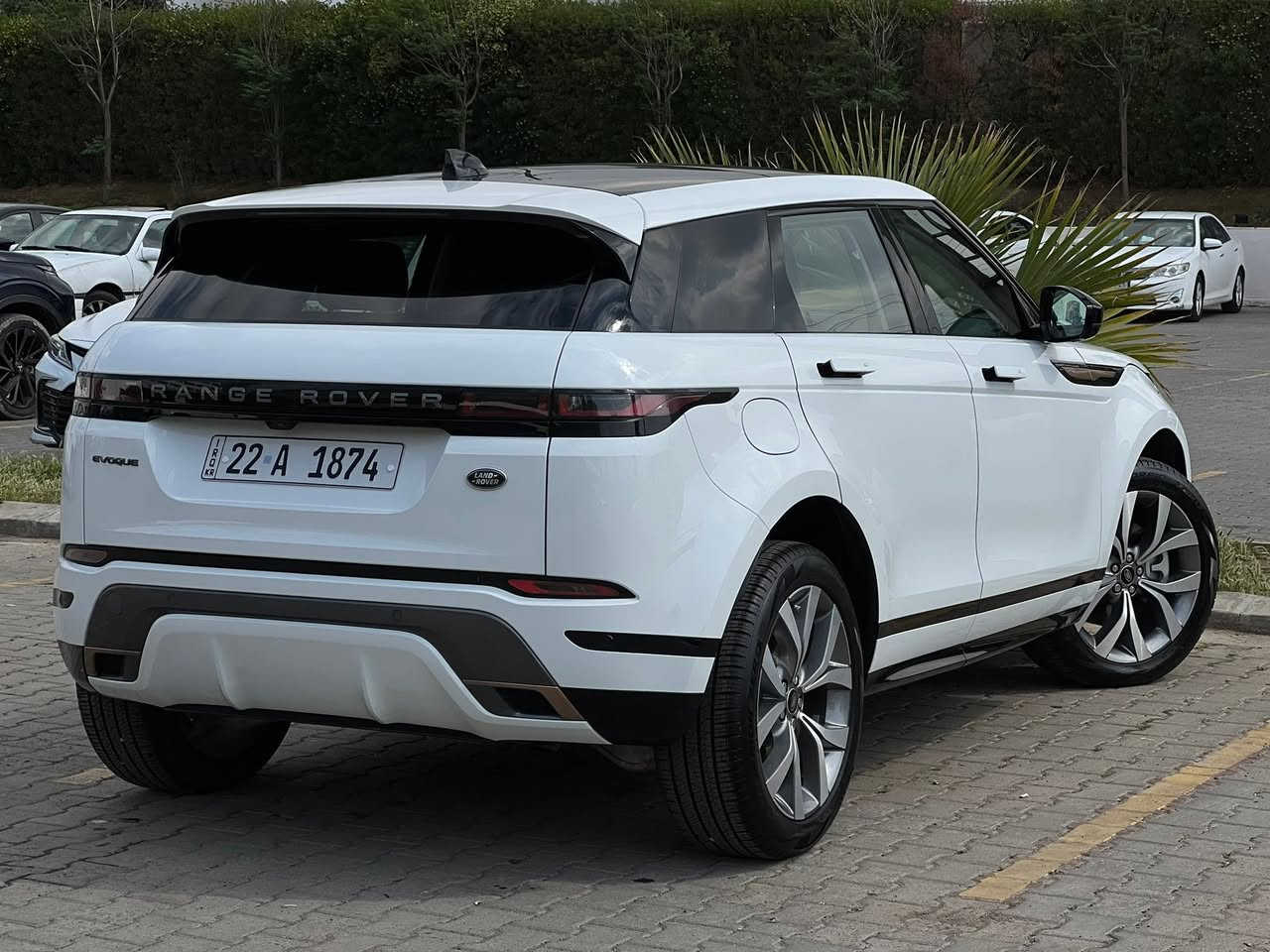 Range Rover EVOQUE P250 R.DYNAMIC
موديل ٢٠٢٣ مواصفات امريكي 
فول مواصفات ئار دايناميك

ماشي ١٣٠٠٠مايل
مكانين بالبونيد PDR ارباك كلة سليمة دواخل مابيهة مكفول من صبغ دعامي امامي حتى دعامي خلفي بشرط
فحص 

مكان سيارة اربيل 

***********
***********
