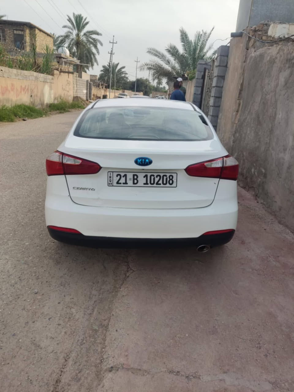 السلام عليكم سيراتو 2014 شمالي
نص فول كامره  خلفيه أشاير بالمري 
مكفوله من الضربه والتبديل محرك 1600 دوش تخم تأير جديد . 
السعر  125وبيه مجال شرط التحويل
مكان السيارة ديالى بعقوبة 
رقم ***********
