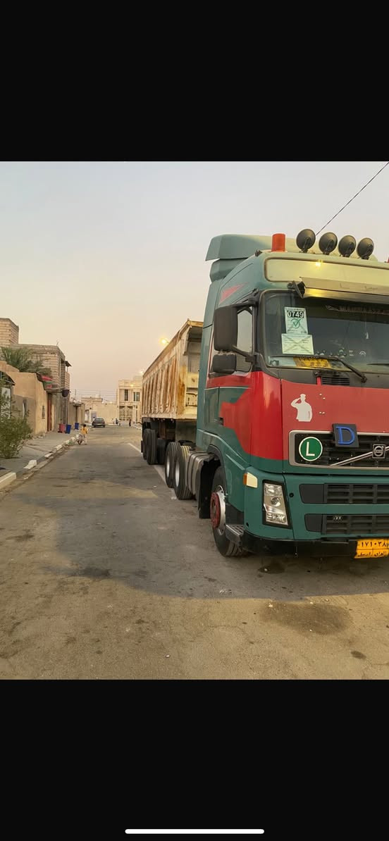 يا الله 
فالفو 2004
حجم 460
كير 3/3 
باج مزود في اكسات
للعلم مجموعه رينو مال دوله
رقم اربيل 
سنويه منتهيه من سنه مربوطه فلات
سياره ما ناقصها اي شي
للستفسار ***********
***********
