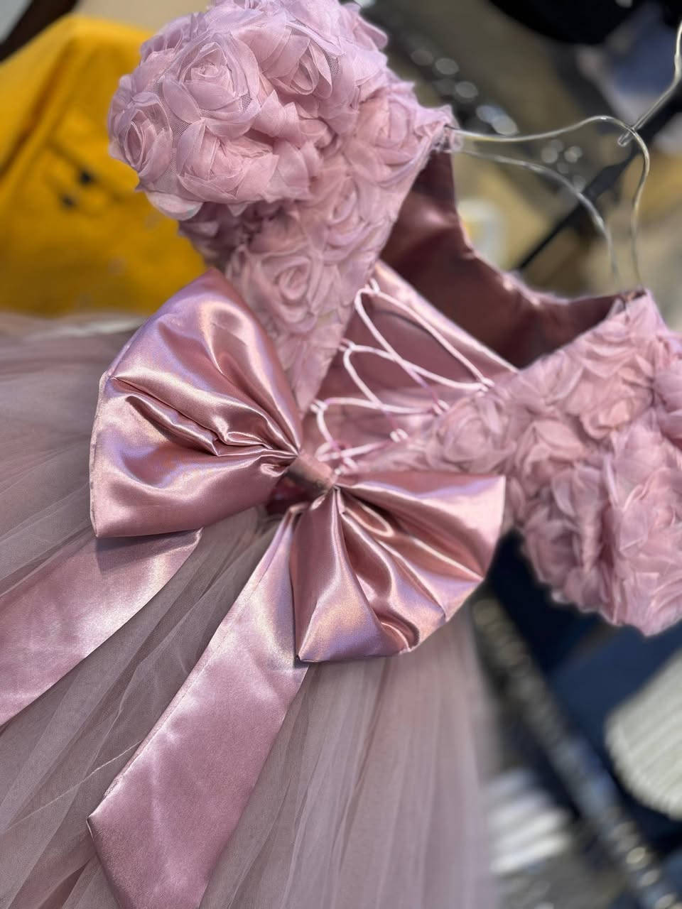 متميزين دائماً 👑👑كووله ماركه 😍😍 زبائنا الغالين ويانه ماتحتارون🎀
كل يوم موديل جديد وفووول نزاكه✅
بدلات ___ماركه عالميه 👌💎اشتري وانتي مطمئنه مع الوان لألبسة الأطفال  كووووله  جديد وحصري 🧚‍♂️ كربلاء حي العامل مول الباقرالتجاري للأستفسار
📞 *********** 
الوان لألبسة الأطفال
