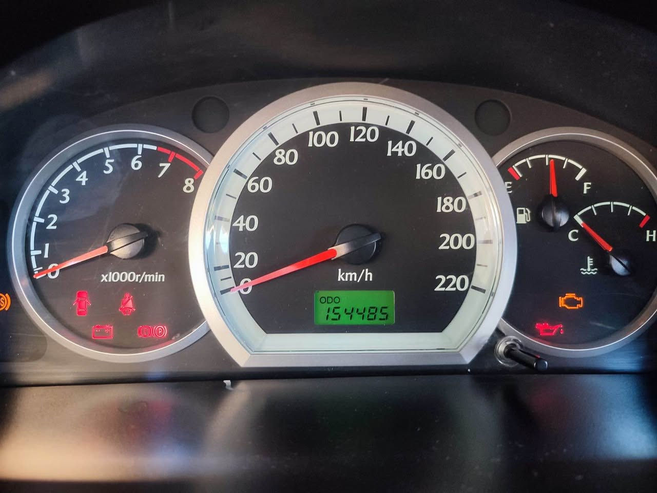 ئۆپترا 2012گیر عادی  بی بۆیاغ پشتو پیشی کەپسە  دو سی تحدیلی بجوکی هیە سەقفی وەک شوشەیە 154هەزار رۆیشتوە مەکینەی نەکرایتەوە. نرخی 86گەلا مجالەکی کەم 6وەرەقە غرامەی لەسەرە  شوین  هولیر 
***********
*********** شقلاوة, أربيل
