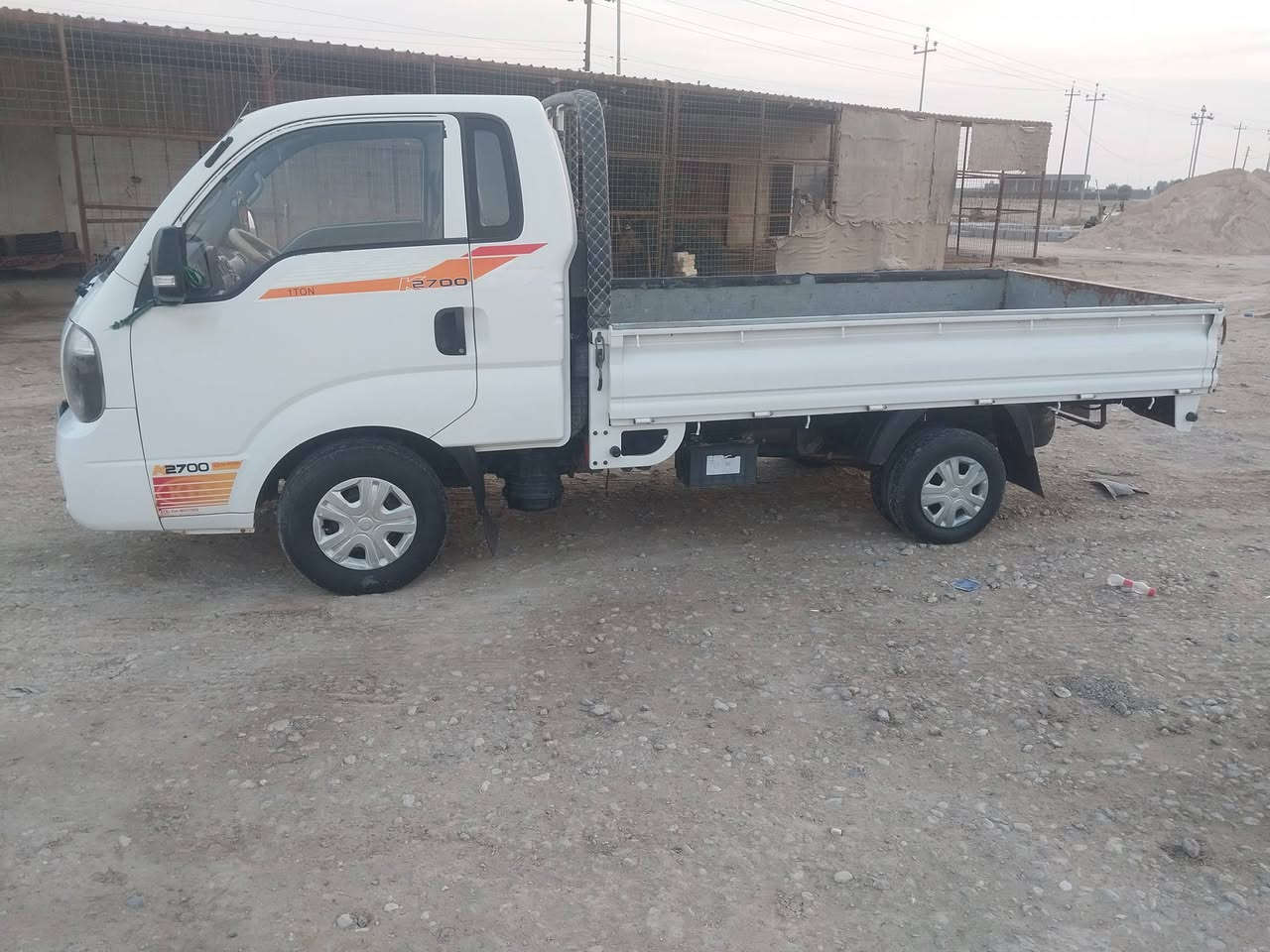 سلام عليكم كيا بنكو موديل ١٨ رقم قادسيه نكليزي سيارة خير من الله كير محرك اكسن باور كله جديد سنويه ٢٨ سيارة مكفولة كفالة عامة سعر ١١٥ وبية مجال مكان بابل الشوملي هاتف ***********
