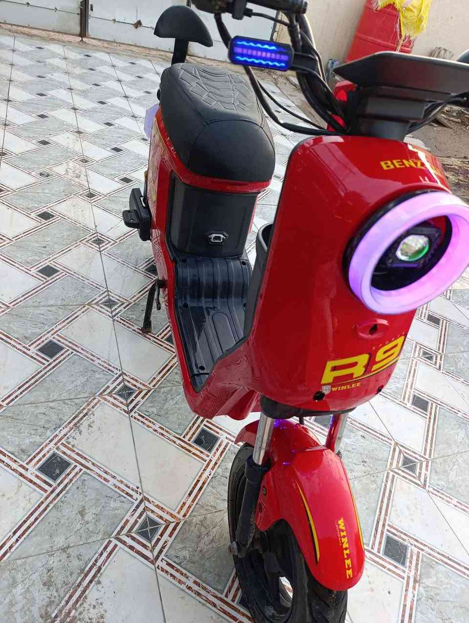 السلام عليكم 
دراجه شحن R9 جديده ومكفوله من كلشي بطاريات جدد توني شادهن 2026 الاصليات الدراجه نضيفه كلش وكلشي ما ناقصها وكلشي شغال مكاني بصره ابو الخصيب بالعوجه 
*********** ابو الخصيب, البصرة
