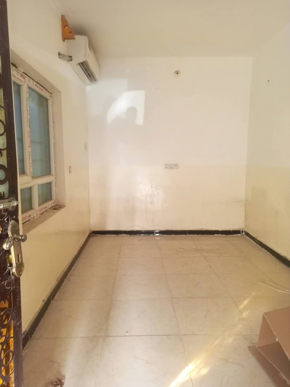 شقة للايجار اضي/ 📍العنوان  – حي  الحضاره

 عشارع العام🔥 مقابل مدرسه العبير

تحتوي على'/ ( 🛏️ غرف نوم1
 
• 🛏️ صالة
   
    استقبال

 • 🍽️ مطبخ

 • 🚿 حمام داخلي

🔹 صحيات خارجي 

👨‍👩‍👧 يفضل عائلة صغيرة

بعد بنيان جديد 

🔺#للاستفسار مراسله واتساب ع الرقم التالي 

‏‪***********‬‏📲

***********📲 
🔺
