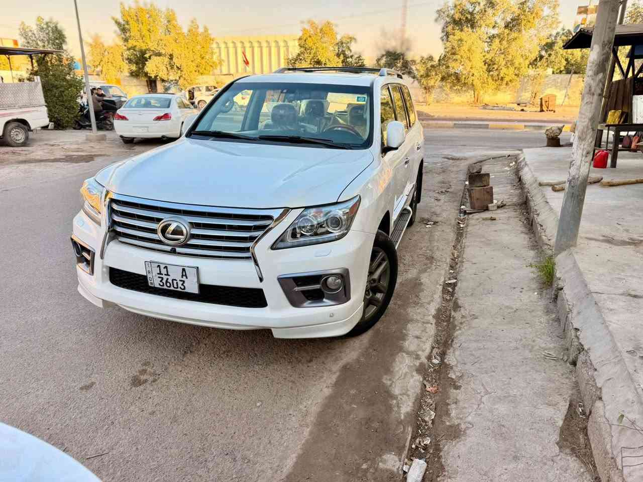 سلام عليكم لكزز سبورت5700ابريم فول الاخير
موديل 2013 ماشية 155 سيارة محرك كير مكفولة مكاني جميلة 43000$ وبيهة مجال *********** بسمي رقم شبه مميز
