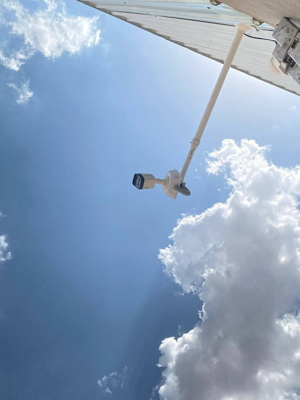 🛑 مع المهندس علي احمد  لتنصيب كاميرات المراقبه والأنضمه الذكيه 
🛑تم   تنصيب مجموعه من كاميرات المراقبة

🔴يتوفر لدينا جميع أنواع السستم والتجميع  
‏ hik vision
‏Dahua 
‏Aswar

اعمالنا 
🛑كاميرات مراقبة 
🛑اقفال ذكية وانتر كم (حاكية المنزل)
🛑ستلايت مركزي
🛑منظومات حريق

منازل ،محال تجاريه ، شركات 
للأستفسار 
(الاستفسار ***********)📲👷‍♂️
ا لتنصيب كاميرات المراقبة والأنظمة الذكية
