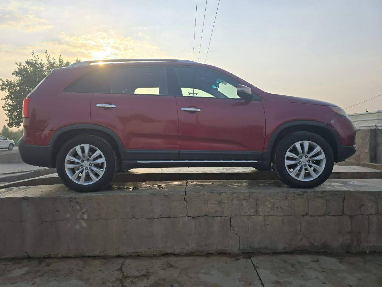 بيع مستعجل سلام عليكم  سارنتو لبيع موديل 11 محرك 6 صار سبوع من شديتلها محرك ب صندوك لا روجز صبح ولا اي شي مكنيه حاويه سبعه راكب تبريد 3 قطع وارد امريكي حادثها جاملغ مال صدر  وبنيد تخم تاير باتري جديد صدر كدام جديد سيارة جاهزة من كلشي السعر 127 وبيها مجال حك جيه الاتصال***********
