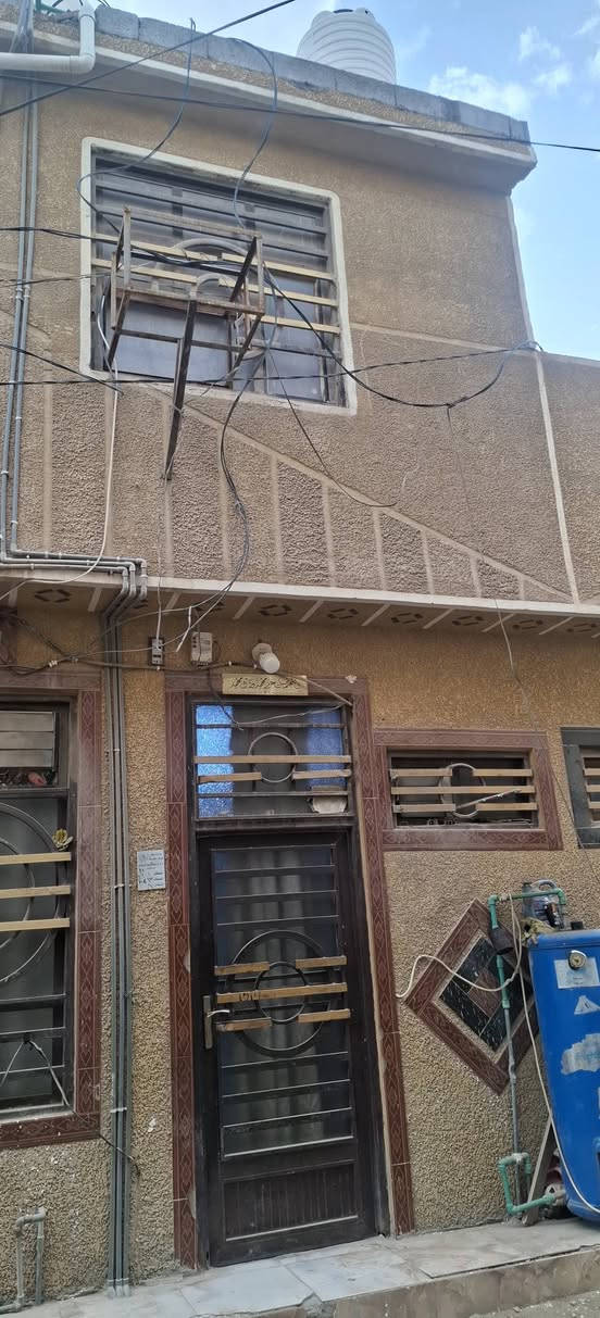 بيت ٥٠ متر طابق ونص حي أمام علي
قرب أسواق برتقاله سعر ٧٠ 
رقم *********** صاحب البيت
