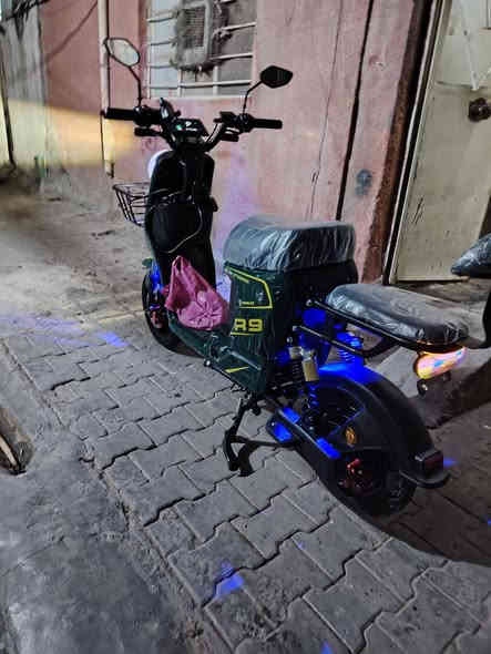 *********** مكان بغداد دراجه جديده سعر 500 قفلها 450 واللي
