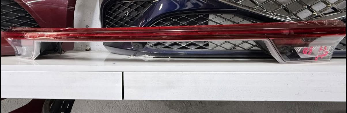 سلام عليكم متوفر مصطرة K3 اصلية تفصيخ معى كامرة بيها ثلمة من جوانب  تصلح للاستفسار ***********-***********
العنوان بغداد شارع 6
