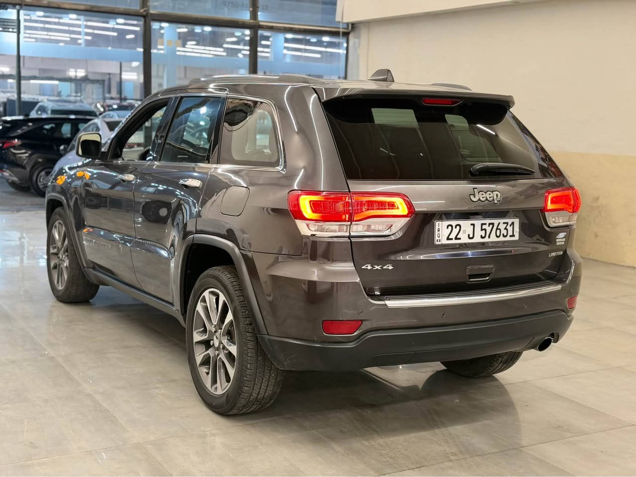 جيب كراند شيروكي 2018 ليميتيد كلين ماشي 78 الف مكان اربيل شركه مصطفى كارس بيع مراوس سعر 232 ورقه للاستفسار ***********/*********** أربيل, العراق
