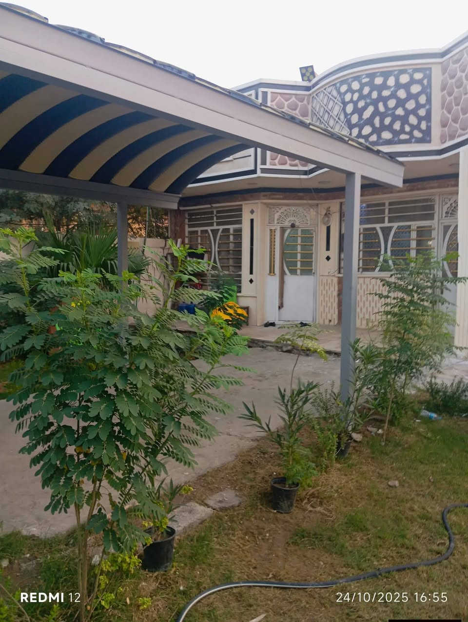 *دار  للبيع طابو زراعي  سند ٢٥ اقرار أو تحويل من صاحب السند بشكل مباشر
بمساحة ٣٥٠م بواجه ١٤م  ونزال ٢٥ م واقع حال ٥٠٠م
دورة  هور رجب الشارع الرئيسي مدخل شارع المنتجع *
يحتوي على حديقة عدد ٢ وكراج سيارة كبير وطرمة كبيرة خلف البيت
*يحتوي على بناء صالة وهول غرف نوم ٢ خدمات ٢ داخلي و ١ خارجي
للاستفسار الاتصال خاص أو وات ساب ***********
