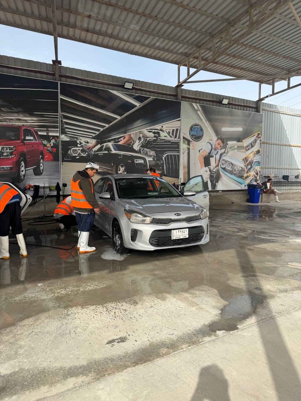 سلام عليكم كيا ريو2020 معوقين عندي بيه وكاله ولشتريت منه السياره عده بيه وكاله مطلقه ما بقه شي وتصير حره مكينه كير كفاله سياره مال بيت حلوه صغيره مرتبه محركه1600 بيه جاملغ وبنيد حادثه وقطعتين كلير امريكا سعرها 99 وبيه مجال شي قليل حلوه شبابيه وتنفع لل بنات هم ما تصرف عمليه مكاني بصره شط العرب 
الشراي يتصل *********** شط العرب, البصرة
