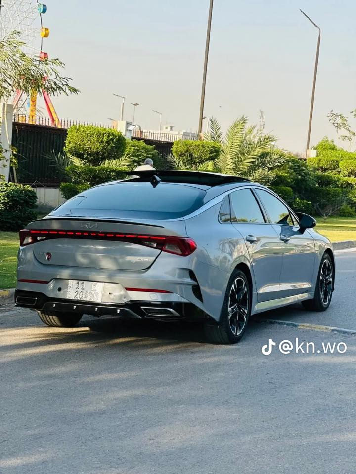 بيع كي فايف موديل 2023
شرط الفحص سياره جامده متوازي علا بيع اسوي عمليه لبني 

سعر 130بيها مجال مداور نفس اليوم غير متواجد علا فيس مكلف بل نشر 

***********
