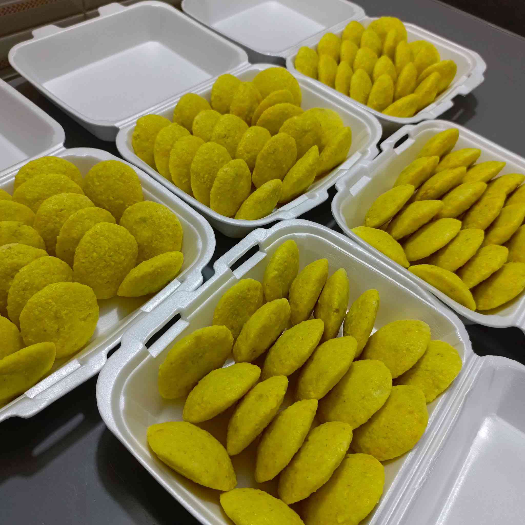 مساء الخير والعافية ورمضان كريم 🤍🤍
تقبل الله اعمالكم وطاعاتكم 🤲🤲
جميع الايتمات الي متوفرة بالصور شغل ايدي 
من اجود انواع المواد المستخدمة 💯
لحوم عجل عراقية خالصة امانة الله ورسولة وبذمتنا 💯
كل الي يتوفر بمطبخي صنع ايدي من اصغر شي لاكبر شي حتى صلصات المعجنات اني اسويها 
الاجبان ارقى الانواع اشتغل بيها وكل المواد درجة اولى 
يعني الي يطلب مني كأنما هو مسوي الاكلة بيدة 
لان شغلب حسب الطلب لاهل الضغط لاهل السكر 
مثلا زيت قليل ملح قليل نوع بهارات نستبعدها بكشمش بلا كشمش
مطبخ السلطانة كل انواع الاكلات يقدمها الكم ويسهل عليكم التحضير كل الي عليكم تراسلوني وتطلبون الي تحبوه وويتوفر الكم ثاني يوم والي مجرب اكلاتي يعرف طبخي وترتيبي ونظافة الشغل ✅✅✅
واللحوم مبينة من النكهة عراقية الله يشهد
لان هدفنا رضاكم وكسب ثقة الزبون الي يشتري 
والله يرزق الجميع يارب 
للطلب دايركت 📩
او الاتصال على رقم الحجز ***********
تتوفر خدمة توصيل لكل مناطق الكوت والاقضية والنواحي 🚕
وبغداد ايضا كرخ ورصافة🚕
والحي والنعمانية وبدرة وجصان 🚕
