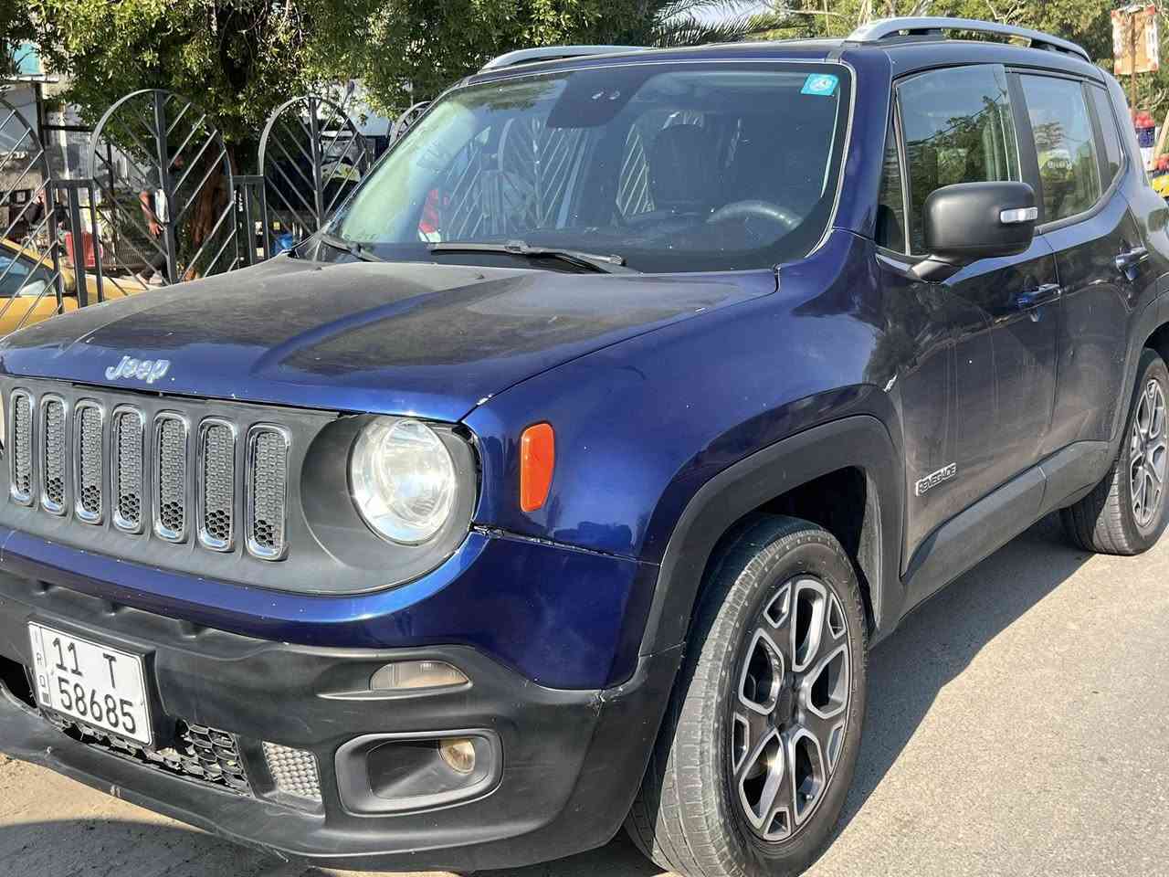 بسم الله الحمن الرحيم
 للبيع جيب رينجد 
موديل 2017
محرك 2400 4سلندر
دفع رباعي
دواخل جلد سياره
تدفىه كشنات وستيرن
شاشه كامره خلفيه 
 تم عمل ادامه للمحرك بل كامل
تخم تاير جديد باتري جديد
تحويل ثاني يوم 
يحتاجلها فقط بوليش وتطبيك بجم
 ب 120 ورقه وبيها مجال للطيبين
تواصل    ***********
مكان التواجد  مجمع بسمايه السكني
