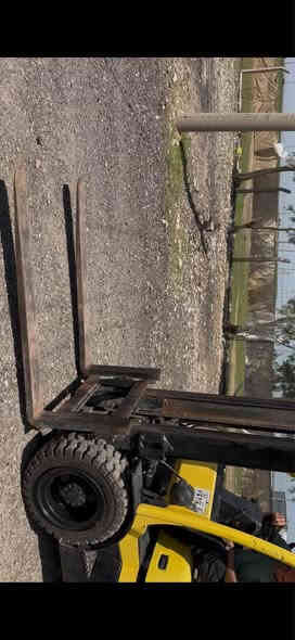 سلام عليكم رافعة شوكية حجم ٣،٥ طن موديل ٢٠٠٦ جديدة صبغ بلادي منفسيت شمالي محرك كاز كير اوتماتيك إطارات أربعة جديدةربل شغال بدون أي خلل من  محرك وكير وكهربائيات كامل مكفولة  مكانها كركوك 
بسعر مناسب ٥٩ ورقة وبيها مجال
***********
وتساب *********** كركوك
