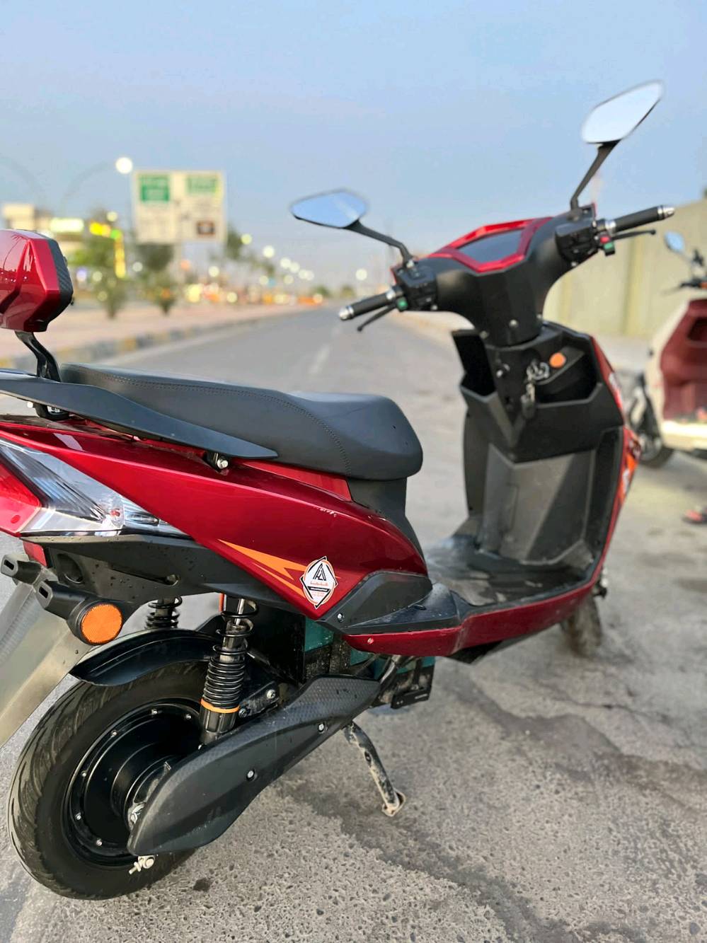 السلام عليكم من رخصت الادمن 
مطور شحن سكنس 
5بطاريات شرط فحص 
مستخدم 2 اشهر نضافه فول ملف وعقل شرط الفحص 
سرعه 70 حقيقي
السعر 600
تواصل ***********