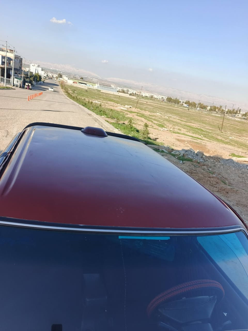 بەناوی خوای گەورە  .دێر 2006 مه نە فێست مەکینەی بەخ چوار تایەی لۆکی لەژێرە جام کارەبا  پشتو پێشی کەپسە بەشەرت هەزار وەستا  سەیارەکە هەتابڵێ شتێ جوانە لەڕەسمەکان جوانترە  سعر 28گەڵاو مەجالێ کەم   ***********
