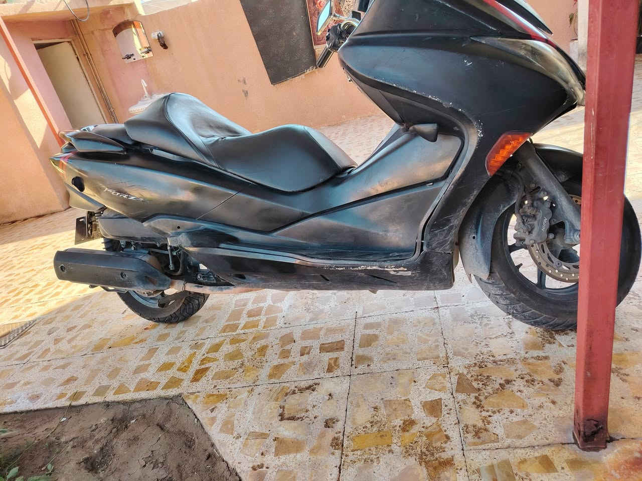 فورزه 010 شرط ما مفتوح ثلاث تحويلات
كير محرك شرط

كهربائيات كلها شغاله طخم تاير جديد 

دراجه ما تحط عليه ربع

السعر800 الف 

عنواني شركاط

*********** يرهم مراوس حسب القناعه
