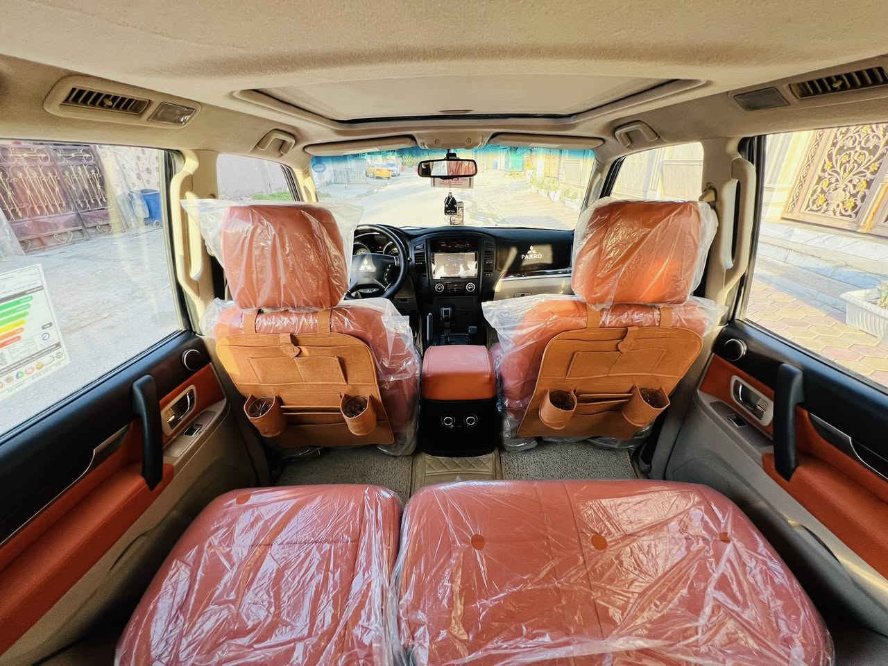 سلام عليكم

باجيرو حبتور

الــون اســود  ملكــي

مـوديل 2010 السياره محدثـه 2023 لكـزز

رقم سليمانيه بسمي 

حبتور فول

بصمة 2 دخول ذكي مع تشغيل عن بعد 

سستم سماعات الـحبتور دمام خلفي

كشنات جلد وكهرباء

داير ايرباك

داخل صاج 

فول تحكم ستيرن

ويل حجم 18 

مكينه 6 سلندر 3800

شاشة كبيرة

حساس خلفي 

كامرة اصلية

بلوتوث

اشارة بالمري

كشنات 7 راكب

تبريد منفصل 3 قطع

لايتات LED زيـنون

زراك لايت

لد نهاري 

اضائة ترحيبية 

مري شفط 

ثلاجة

مكاني بابل 

*********** للاستفسار
