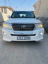 لاندكروز • ٢٠١١ • ٦ سلندر