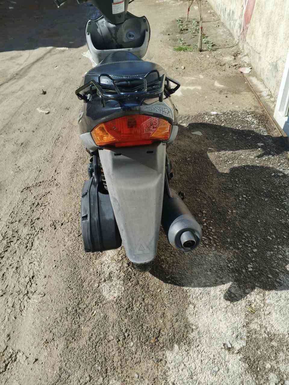 للبيع ادرس موديل الحديث كلها شغاله *********** مكاني بغداد منطقه الصلاح شارع الجزيره بعد صيطره الشعب
