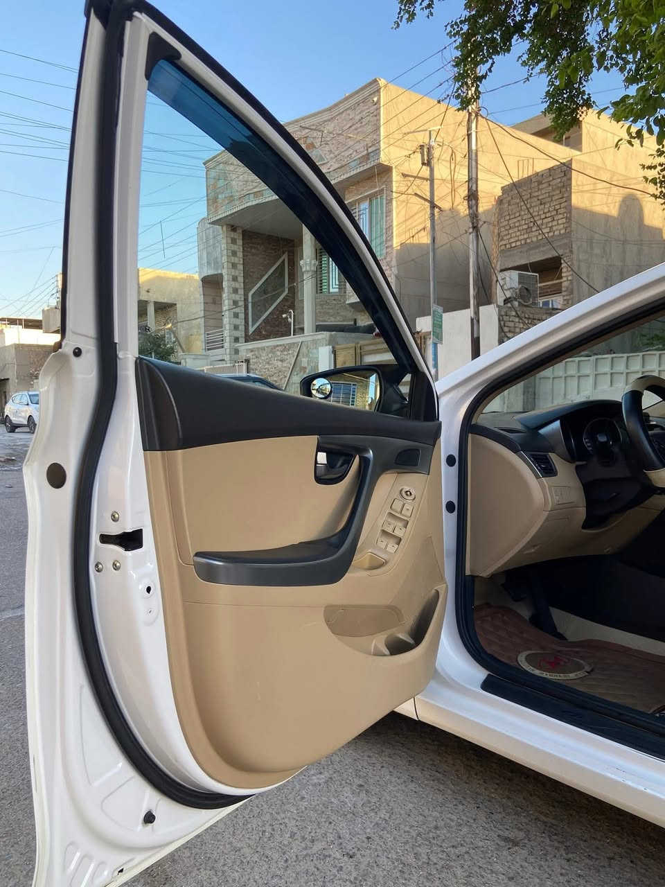 السلام عليكم من رخصت الادمنيه النترا 2013خليجي محرك 1600بدون فتحه كل شي موجود بسونار بالاضافه السياره مكفوله من محرك كير من الحادث من كل شي عدا اللي بسونار تجي تاخذ تراي وين متريد ماشيه 83حقيقي يعني تمشي 120يدك جرس رقم بغداد الجديد مكاني  
بغداد اللعطيفيه قرب مركز شرطة الجعيفر
تحويل نفس اليوم
عارضها 117بيها مجال حك الجيه


**إذا كنت صاحب هذا الإعلان وتريد حذفه لأي سبب، رجاءا أرسل رسالة إلى الدعم الفني**