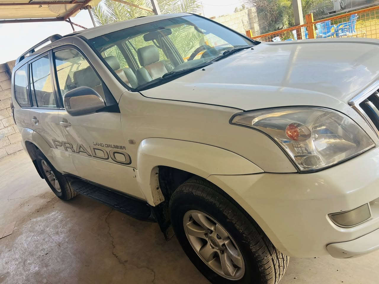 برادو 2009 وارد كويتي رقم بغداد بأسمي

مكينة ٦ سلندر ٤٠٠٠

السيارة مجفتة وبيهه حاليا كازكيت 

ابيع على وضعه ١٧٨  بيهه مجال قليل

سونارها مضبوط 
***********
