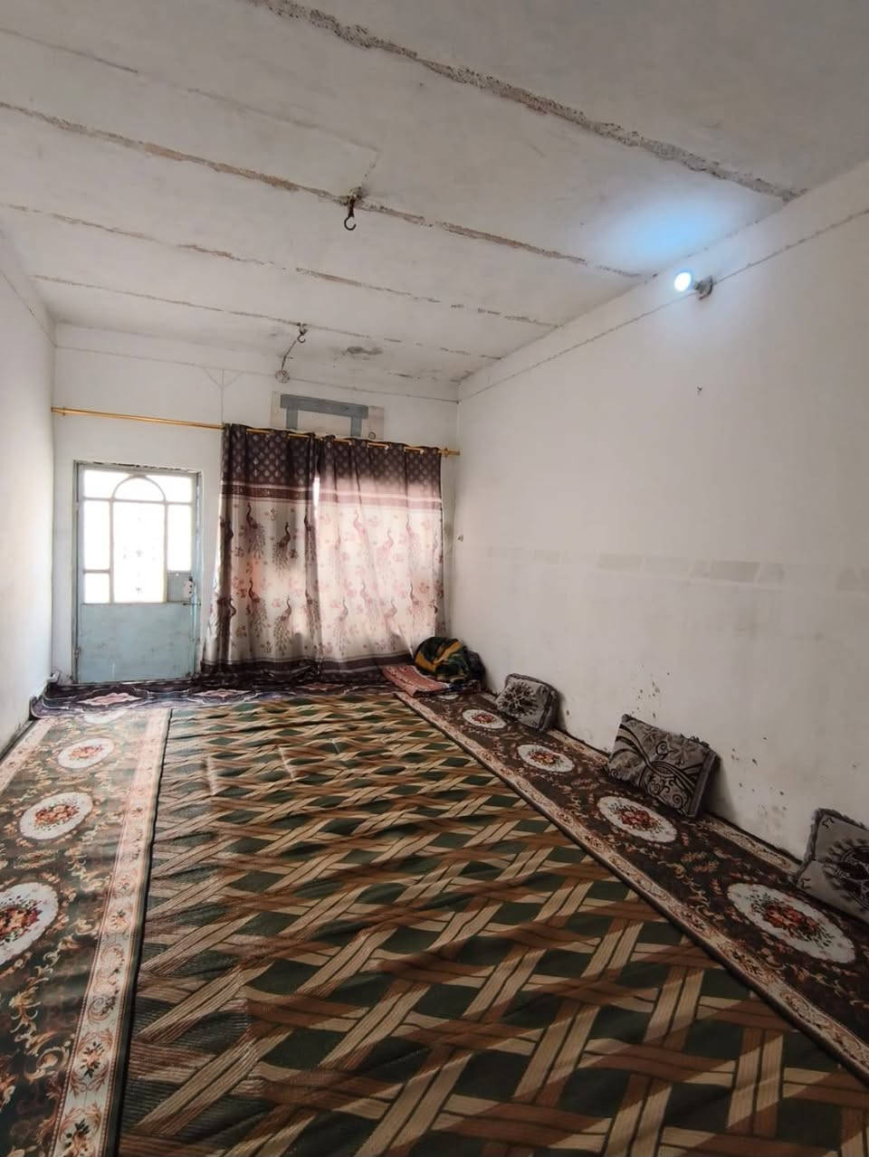 🏡 بيت للبيع – فرصة ممتازة
📐 المساحة: 160 متر
🛏️ غرف النوم: 2
🛋️ صالة + استقبال
🚿 خدمات متكاملة
📍 الموقع: مقابيل ثانوية زها حديد – الحلولي
✨ موقع مميز وقريب من المدارس والخدمات
✨ مناسب للسكن العائلي الهادئ
💰 السعر: 49 مليون
💸 قابل للتفاوض البسيط
📞 للاستفسار: ***********
