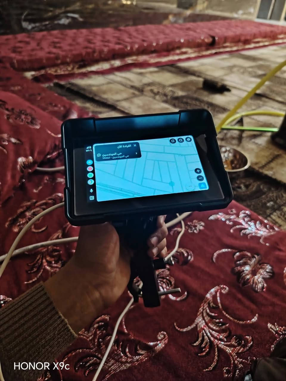 متوفر شاشة ملاحة ذكية متكاملة مخصصة للدراجات النارية، تغنيك عن استخدام الموبايل بالشارع وتحميه من السقوط، الزروف، أو السرقة.
​أهم المواصفات والمميزات:
​دعم كامل للأنظمة الذكية: تشغيل لاسلكي مية بالمية لـ Wireless CarPlay (للآيفون) و Wireless Android Auto (للأندرويد).
​خرائط وملاحة مباشرة: تعرض لك الخرائط (Google Maps) والاتجاهات بوضوح عالي تحت أشعة الشمس.
​مقاومة للظروف الجوية: الشاشة ضد الماء والغبار بالكامل وتتحمل المطر والحرارة العالية.
​اتصال ذكي: تكدر تجاوب على المكالمات، تقرأ الرسائل، وتتحكم بالموسيقى بكل سهولة وتلفونك بجيبك.
​الملحقات: تجي وياها قاعدة التثبيت على الستيرن (المقود) والوايرات الكاملة للربط.
​💰 السعر وتفاصيل التواصل:
​السعر: [100,000 دينار]الجديدة 
مستعمل 10 ايام ادفع سعر بما يرض الله


**إذا كنت صاحب هذا الإعلان وتريد حذفه لأي سبب، رجاءا أرسل رسالة إلى الدعم الفني**