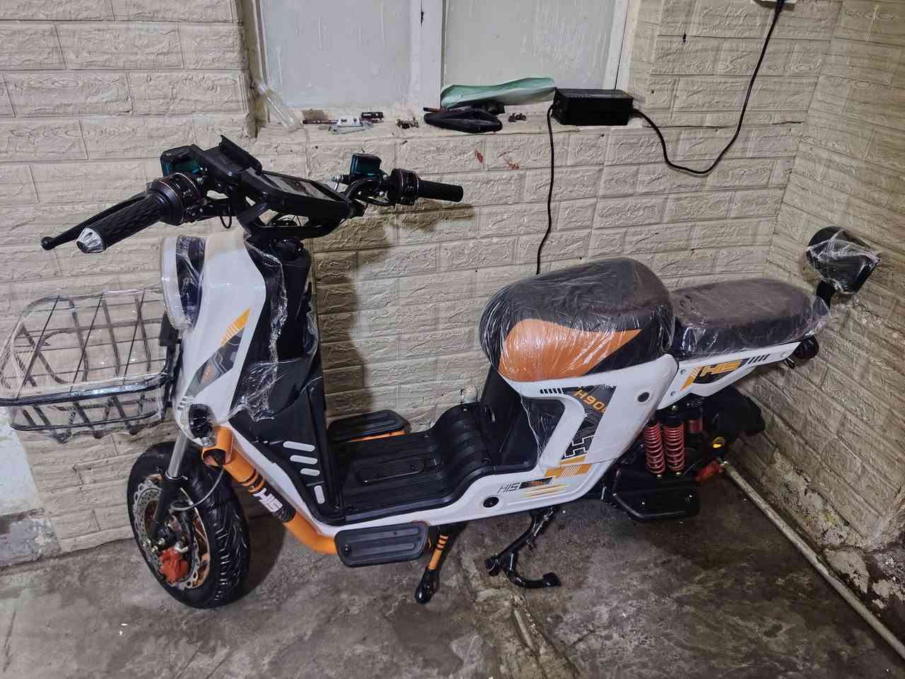 سلام عليكم للبيع دراجه شحن h900 فول مواصفات بطاريات نص عمر دراجه جديد و نضيف كلش شراي يتصل ع رقم *********** مكاني كركوك
