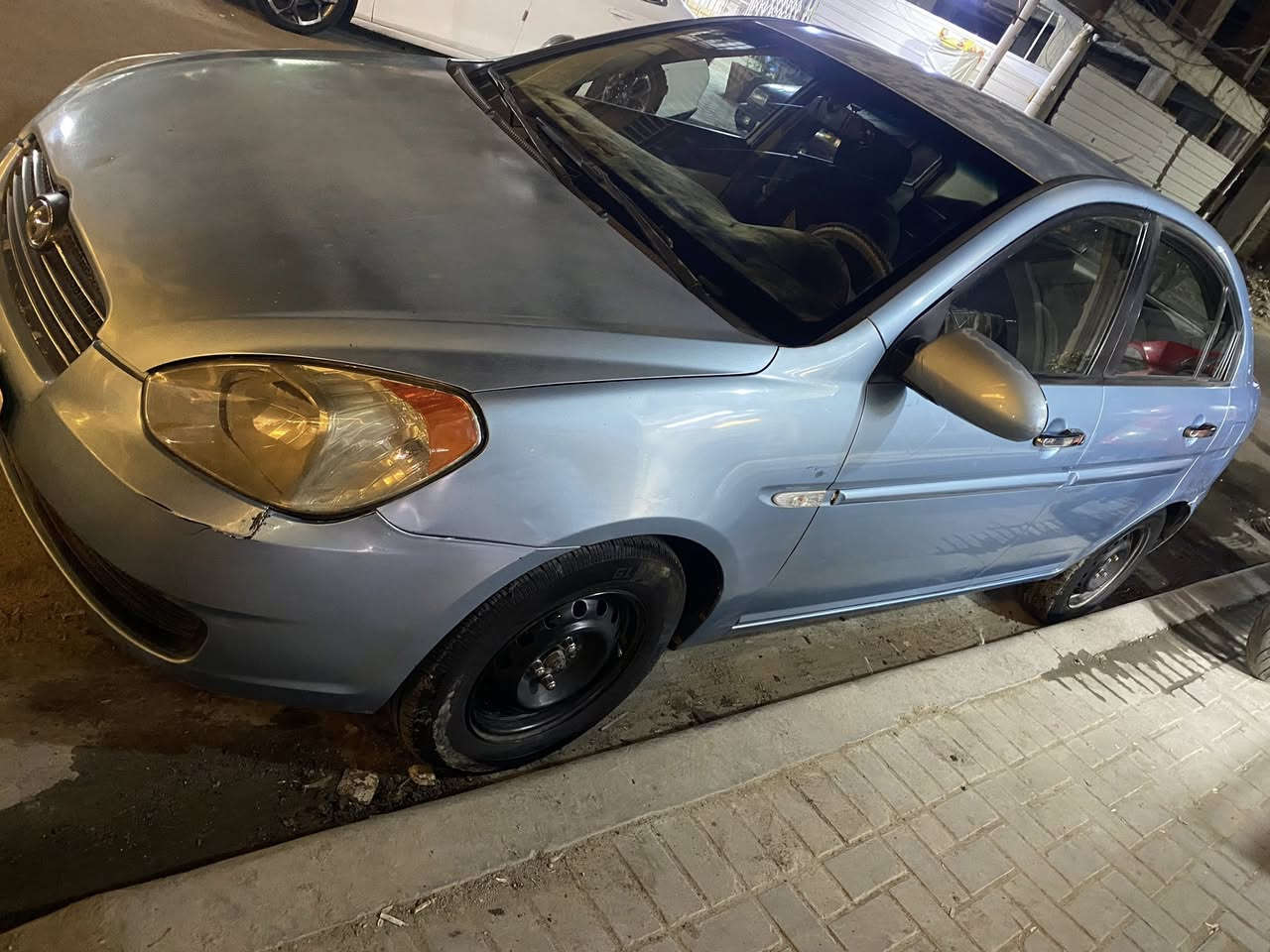 سلام عليكم اكسنت 2008 خليجي بلادية
مكينة ١٦٠٠ 
شاشة كاميرا خلفية 
رقم بغداد بأسمي هزة وسنوية ورقم جديد
بيها جراد بسيط بلقمارة وبنيد 
بدون ضربة
كير مكينة حدادية شواصي كهربائيات مكفولة
سعر ٨٥$ مجال بسيط حك الجية 
بغداد الكرادة
 للاستفسار اكثر
***********
