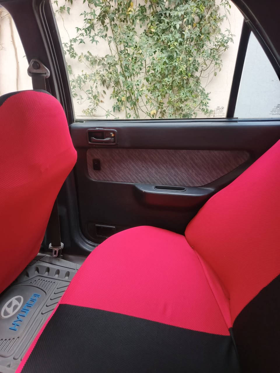 سلام عليكم النتره 93 رقمهه الدولي هزه جديدة بأسمي رقمهه ديالى سياره بلاديه على وضع الشركة فرممات بدون لحيم صبغ أقل الأحزام بدون ضرر العنوان ديالى السعر المطلوب 35 هذه رقم صاحب السياره ***********
