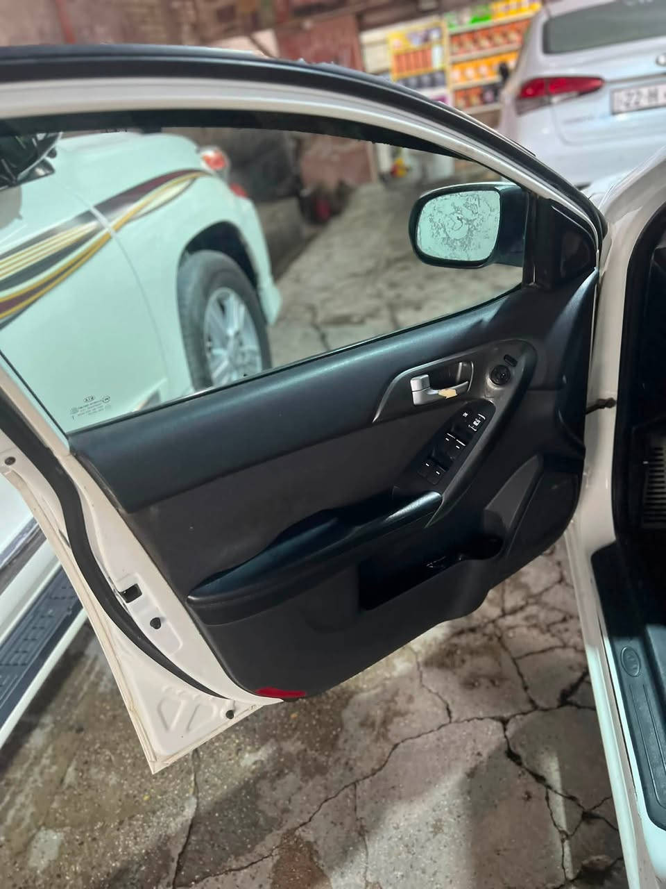 سيراتو مديل 12 سليمانيه وكاله ب اسمي فول مواصفات 4 قطع صبغ سعره مناسب الي يحب يتصل ويدلل ***********
