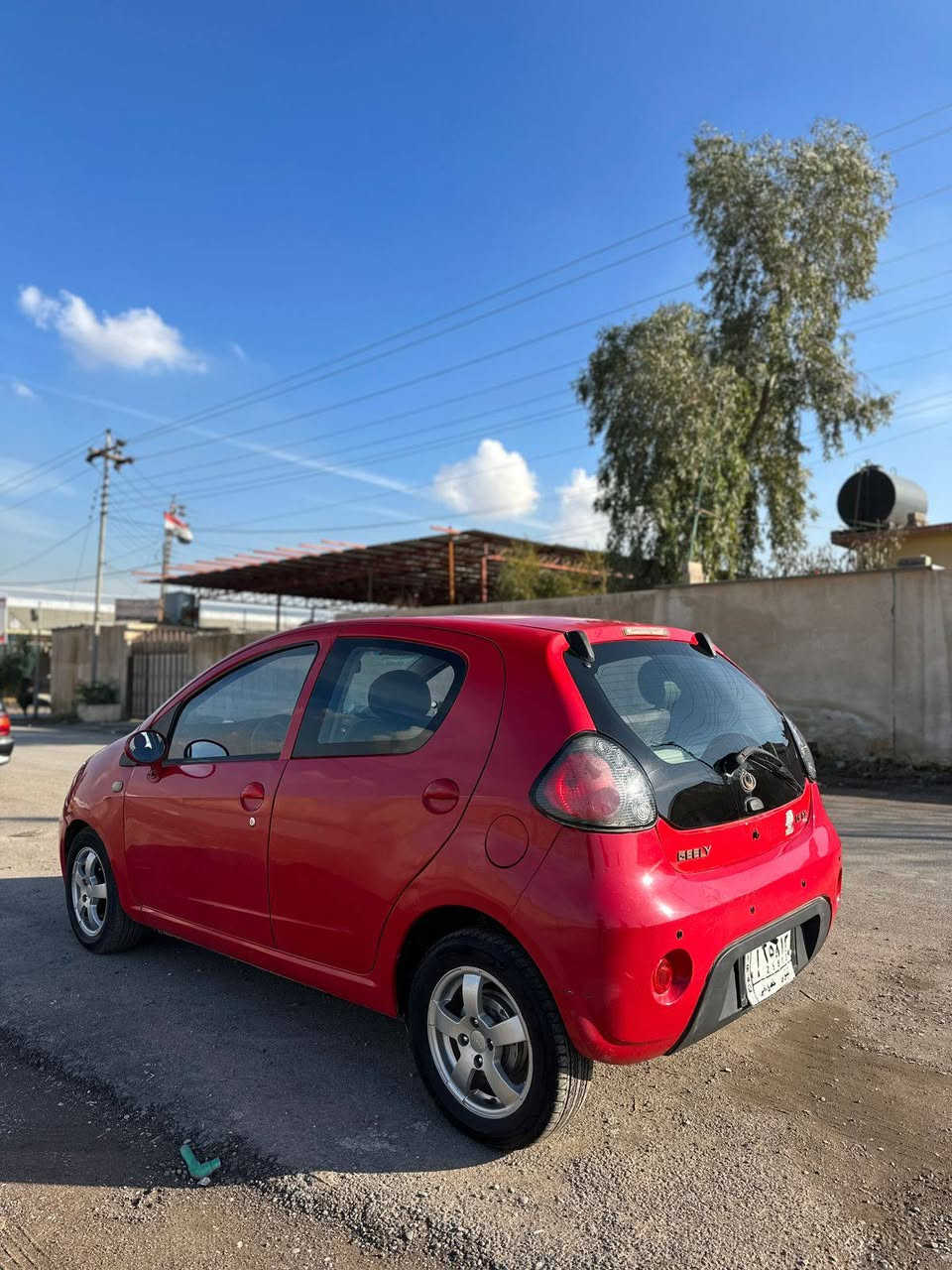 السلام عليكم
چيلي باندا للبيع موديل 2010 كير توماتيك 
مكينة وكير شرط السيارة جاهزة شرط التحويل نينوى 
ضررها بابين جهة السايق 
للتواصل ***********
