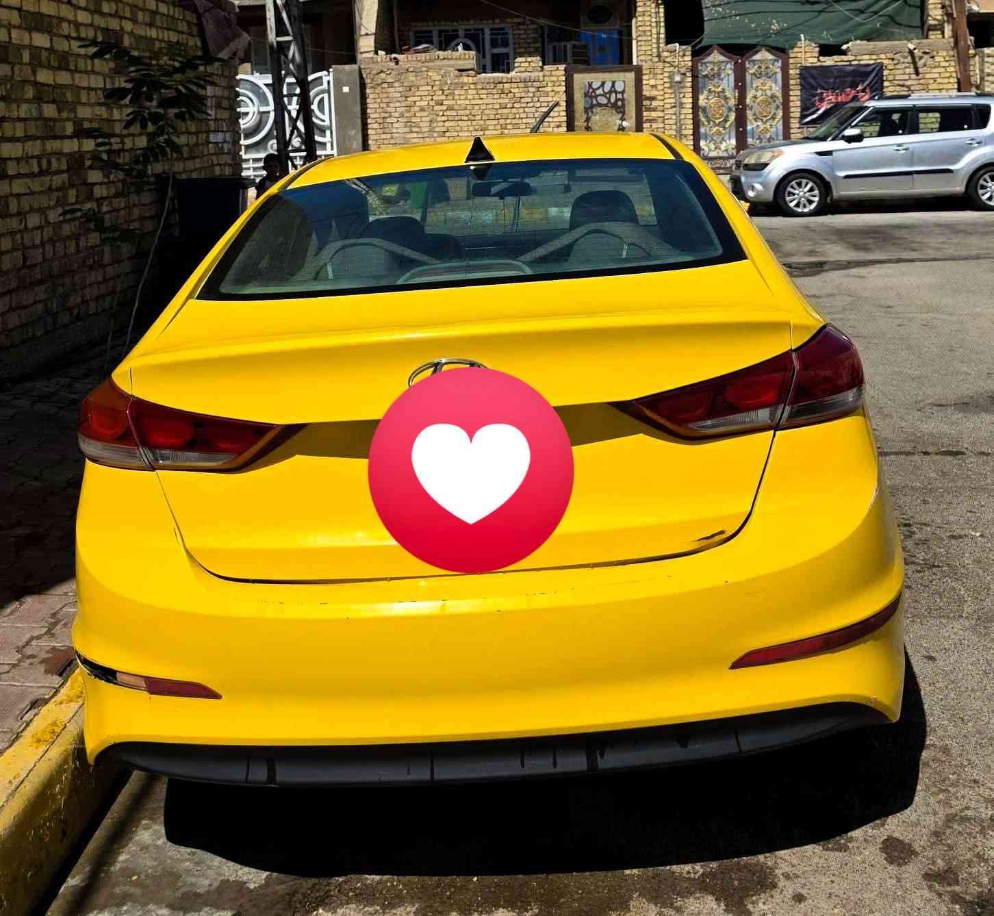 السلام عليكم
النترا 2018 تكسي
رقم وااسط 
محرك ٢٠٠٠( يبخر وينقص نص لتر كل تبديلة)
كير AT جديد كفالة
تخم تاير جديد 
تدفئة /تبريد  شغال
تثبيت سرعة /رادارات مري 
حادثها مرفق بالمنشور جاملغ خلفي فقط 
مع سونار موجود..
بأسمي تحويل ثاني يوم 
السعر ١١٧ وبيها مجال قليل
مكاني كوت 
***********
